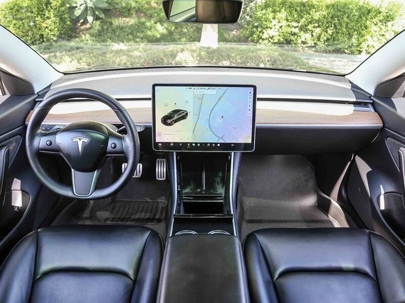 2020 Tesla Model 3 Performance - Image 15 of 21