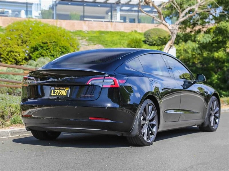 2020 Tesla Model 3 Performance - Image 6 of 21
