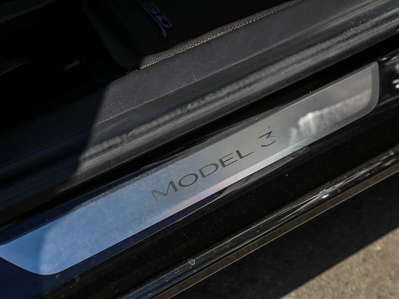 2020 Tesla Model 3 Performance - Image 20 of 21