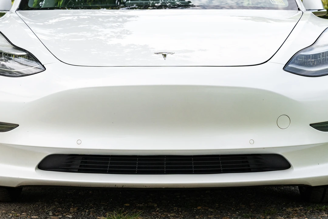 2020 Tesla Model 3 Performance - Image 12 of 31