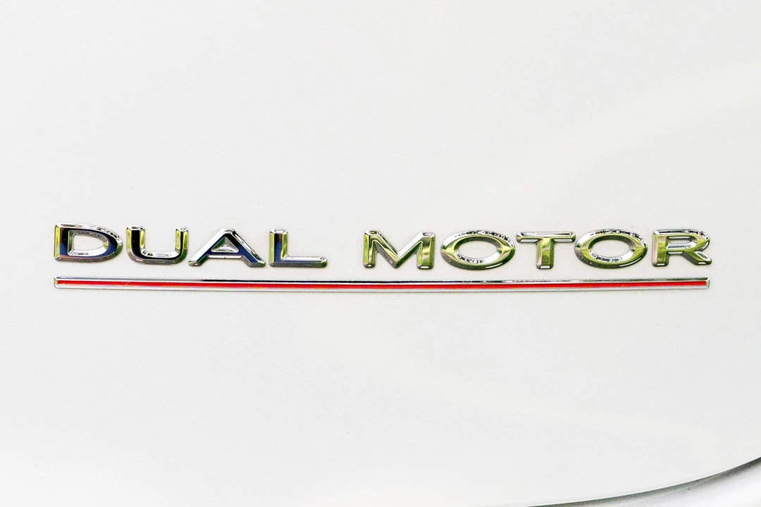 2020 Tesla Model 3 Performance - Image 25 of 31