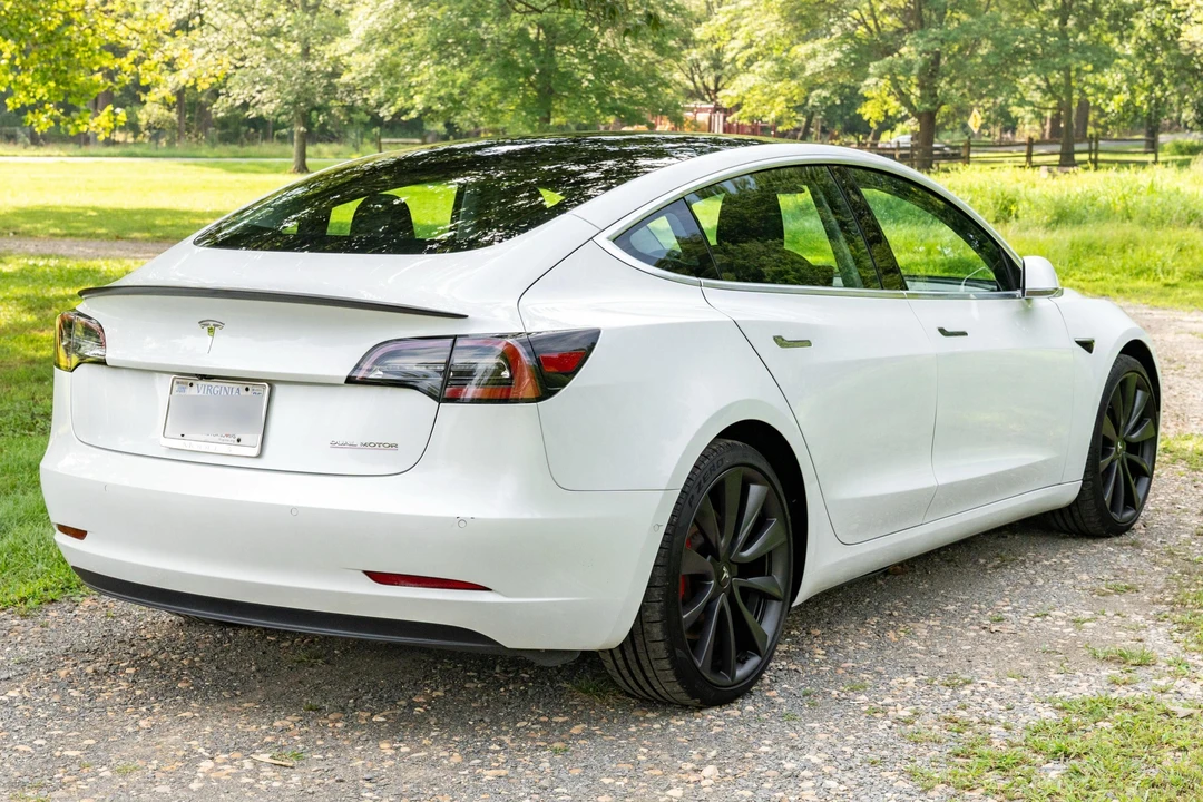 2020 Tesla Model 3 Performance - Image 4 of 31