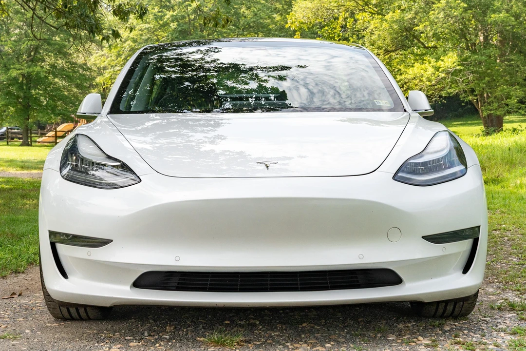 2020 Tesla Model 3 Performance - Image 2 of 31