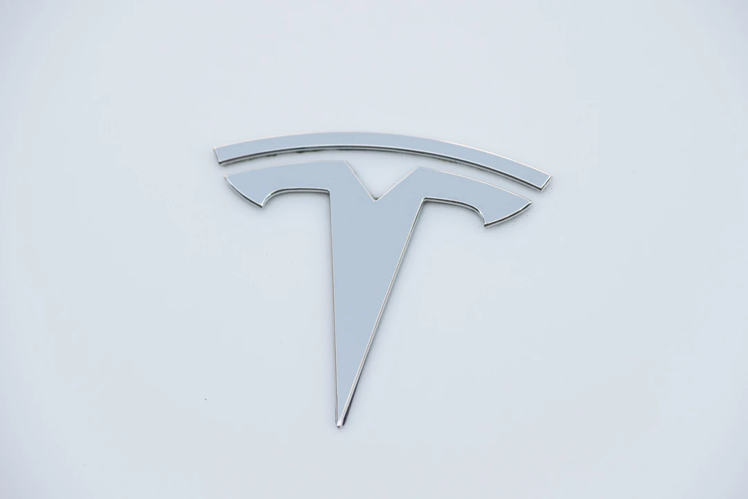 2020 Tesla Model 3 Performance - Image 13 of 31