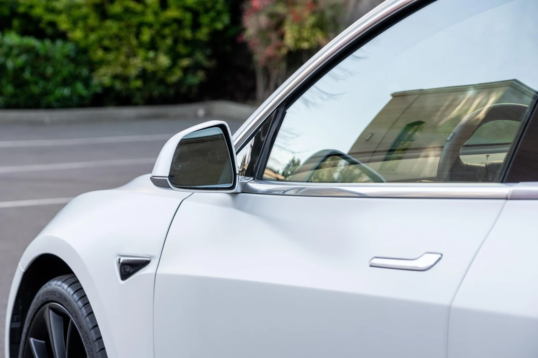 2020 Tesla Model 3 Performance - Image 20 of 31