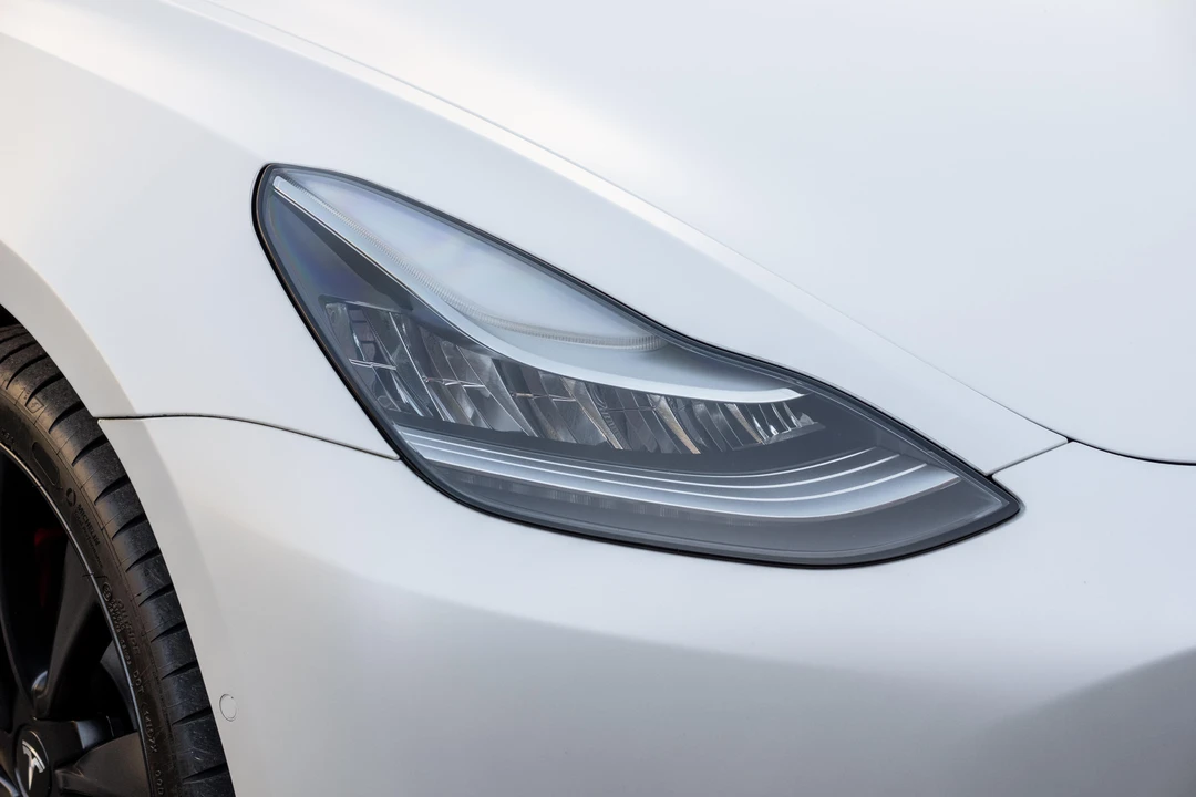 2020 Tesla Model 3 Performance - Image 11 of 31