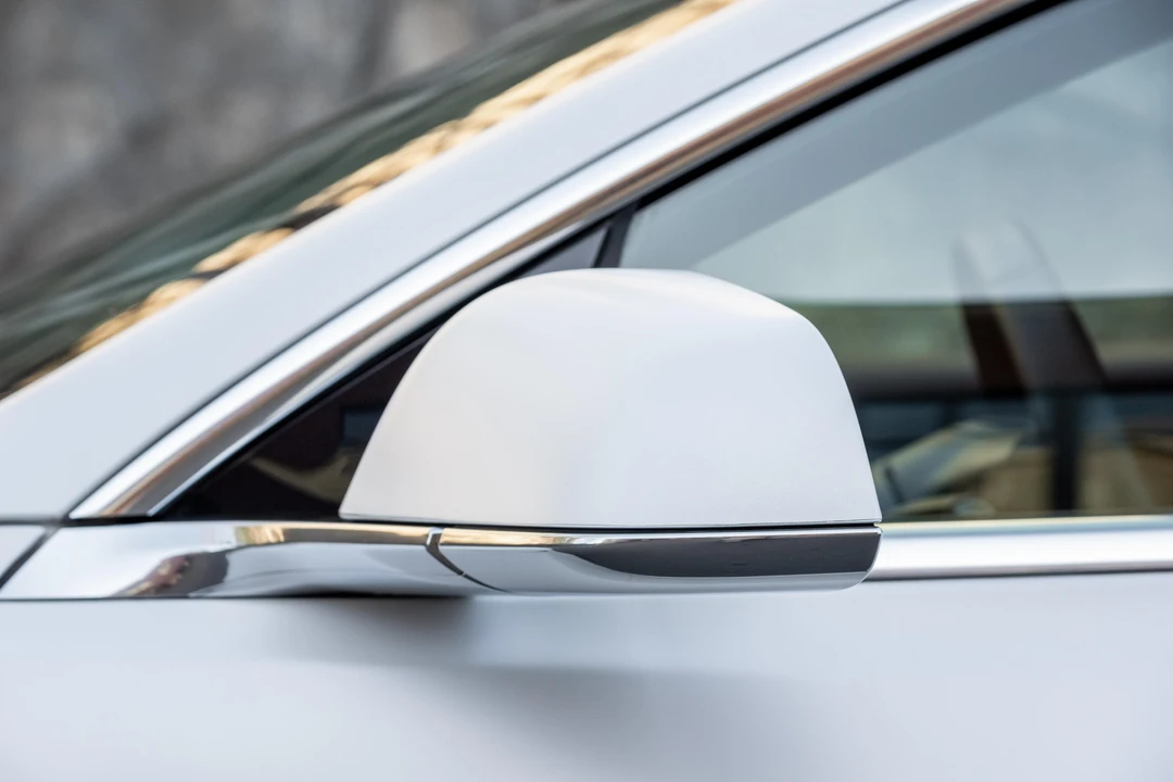 2020 Tesla Model 3 Performance - Image 19 of 31