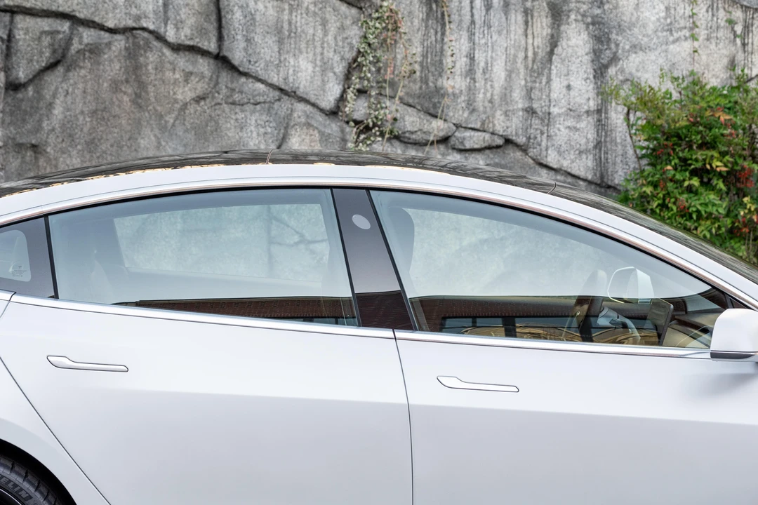 2020 Tesla Model 3 Performance - Image 31 of 31