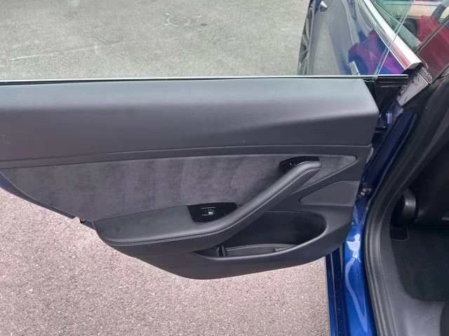 2020 Tesla Model 3 Performance - Image 13 of 21