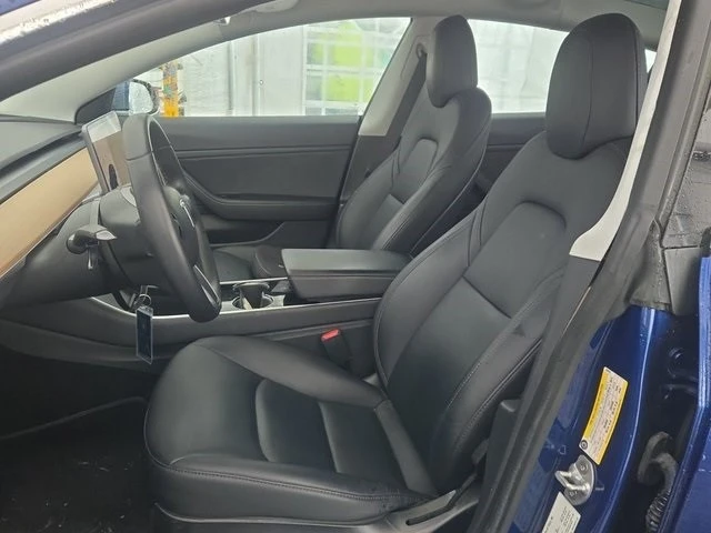 2020 Tesla Model 3 Performance - Image 7 of 8