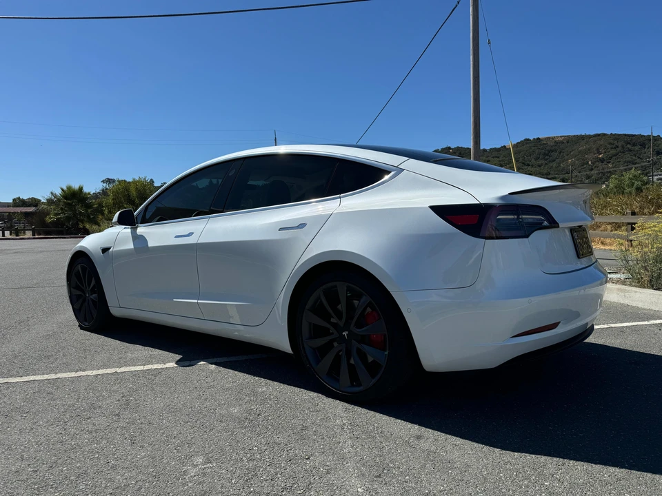 2020 Tesla Model 3 Performance - Image 7 of 31
