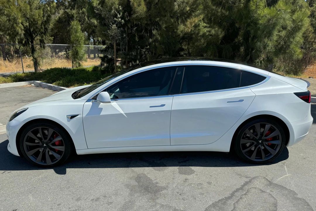 2020 Tesla Model 3 Performance - Image 3 of 31