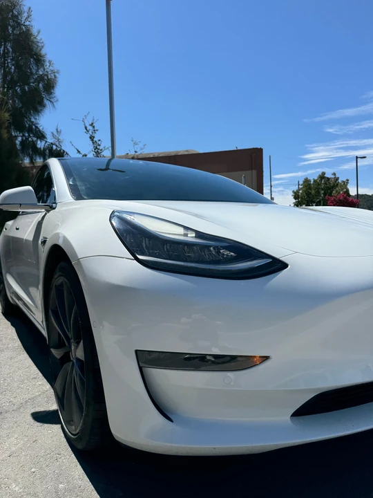 2020 Tesla Model 3 Performance - Image 15 of 31