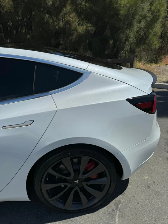 2020 Tesla Model 3 Performance - Image 29 of 31