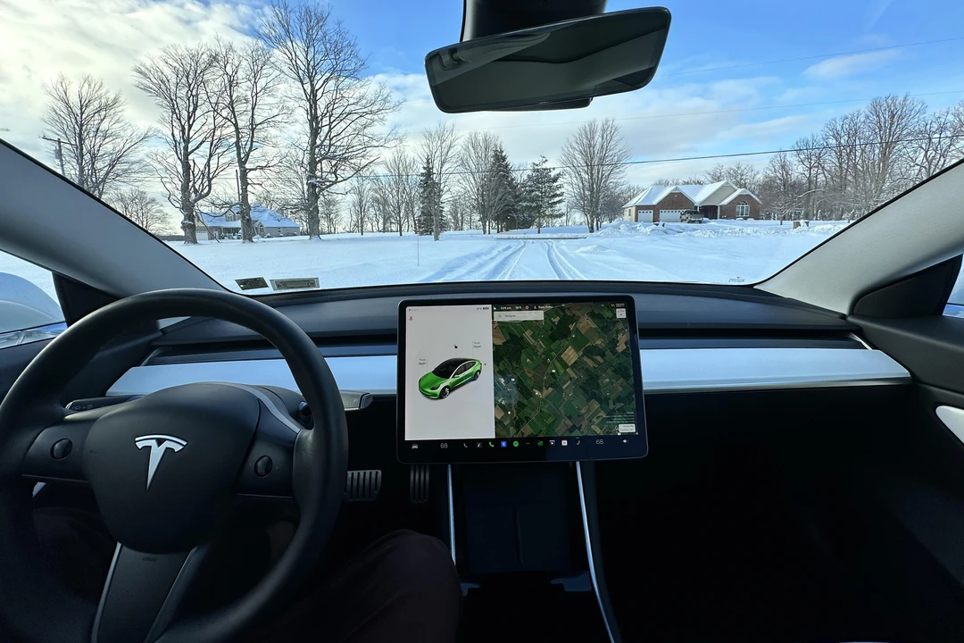 2020 Tesla Model 3 Performance - Image 22 of 31