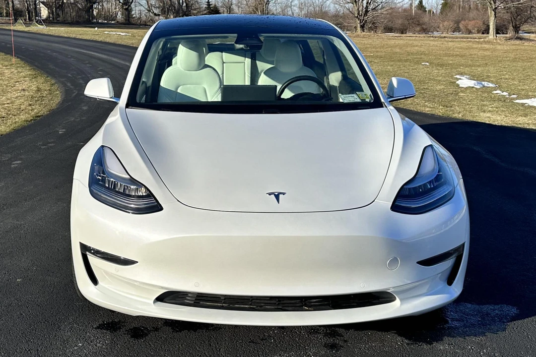 2020 Tesla Model 3 Performance - Image 3 of 31