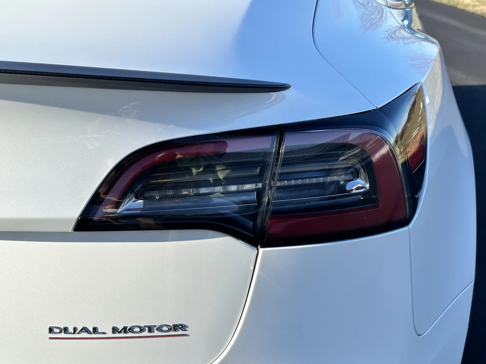 2020 Tesla Model 3 Performance - Image 17 of 31