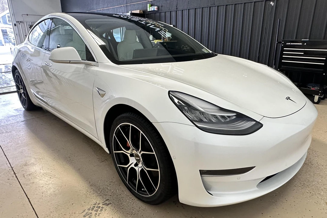 2020 Tesla Model 3 Performance - Image 2 of 31