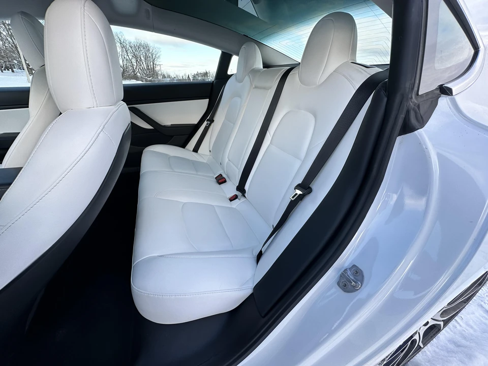 2020 Tesla Model 3 Performance - Image 27 of 31