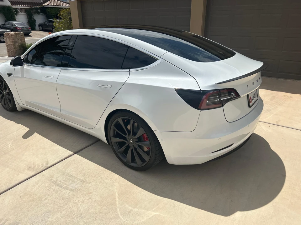 2020 Tesla Model 3 Performance - Image 31 of 31