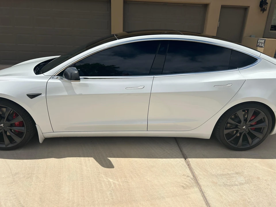 2020 Tesla Model 3 Performance - Image 27 of 31