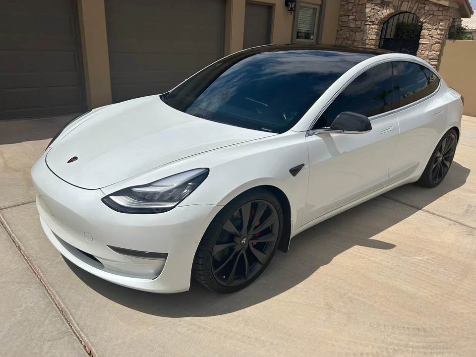 2020 Tesla Model 3 Performance - Image 12 of 31