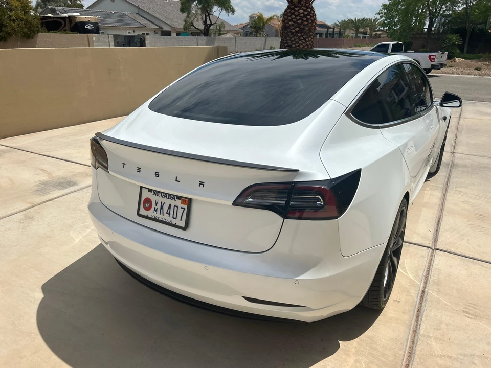 2020 Tesla Model 3 Performance - Image 20 of 31