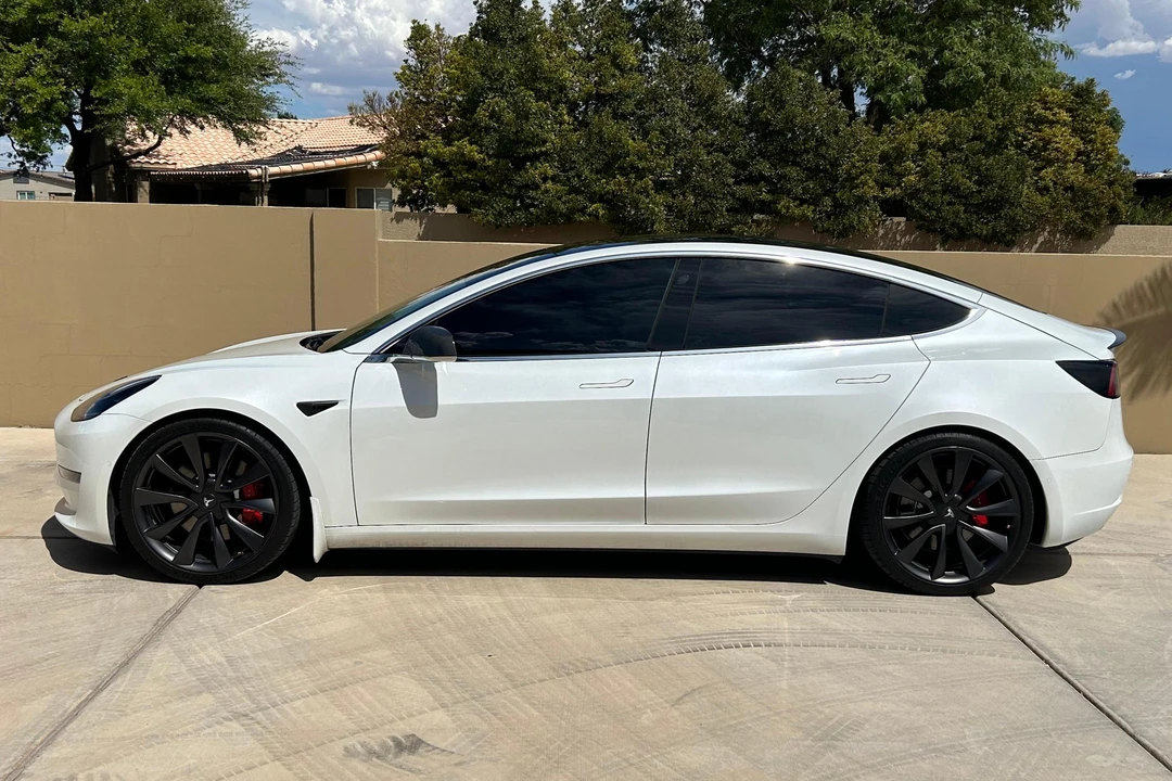 2020 Tesla Model 3 Performance - Image 3 of 31