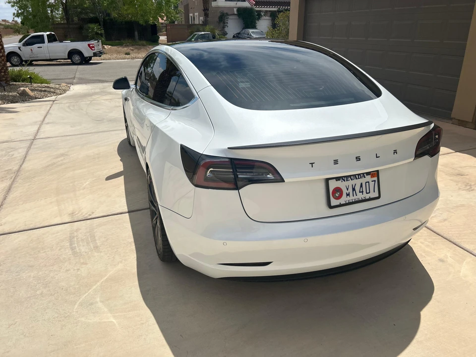 2020 Tesla Model 3 Performance - Image 16 of 31