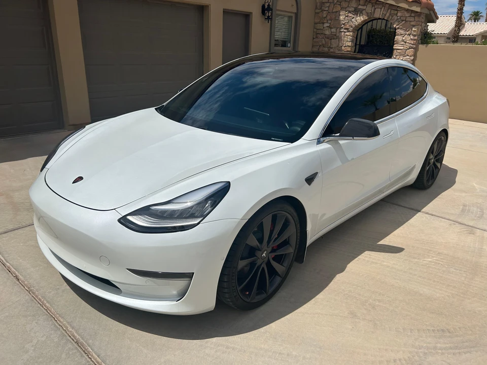 2020 Tesla Model 3 Performance - Image 11 of 31