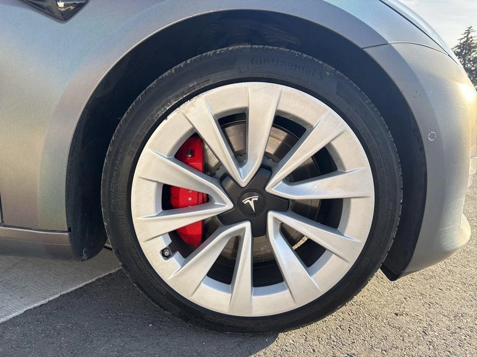 2020 Tesla Model 3 Performance - Image 10 of 27