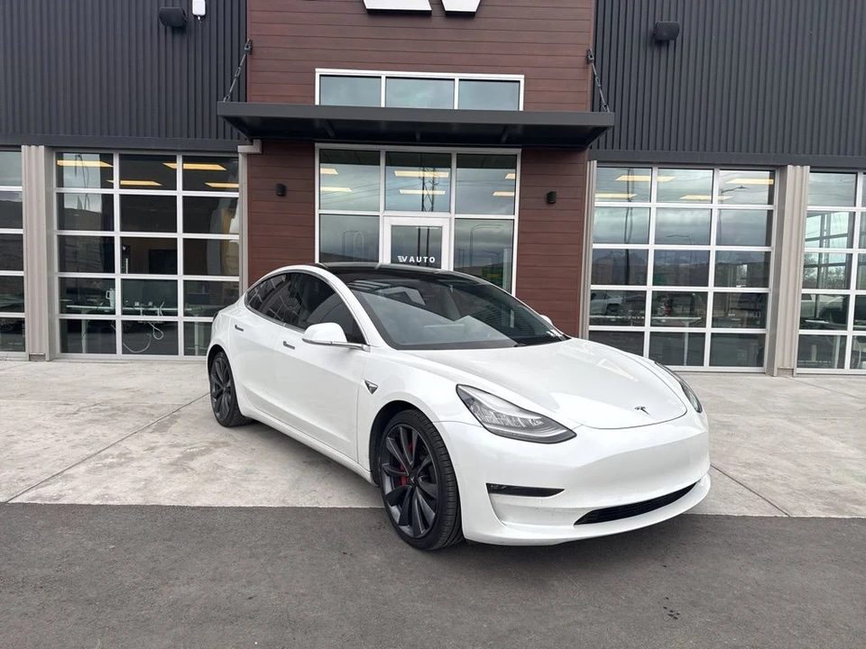 2020 Tesla Model 3 Performance - Image 2 of 21