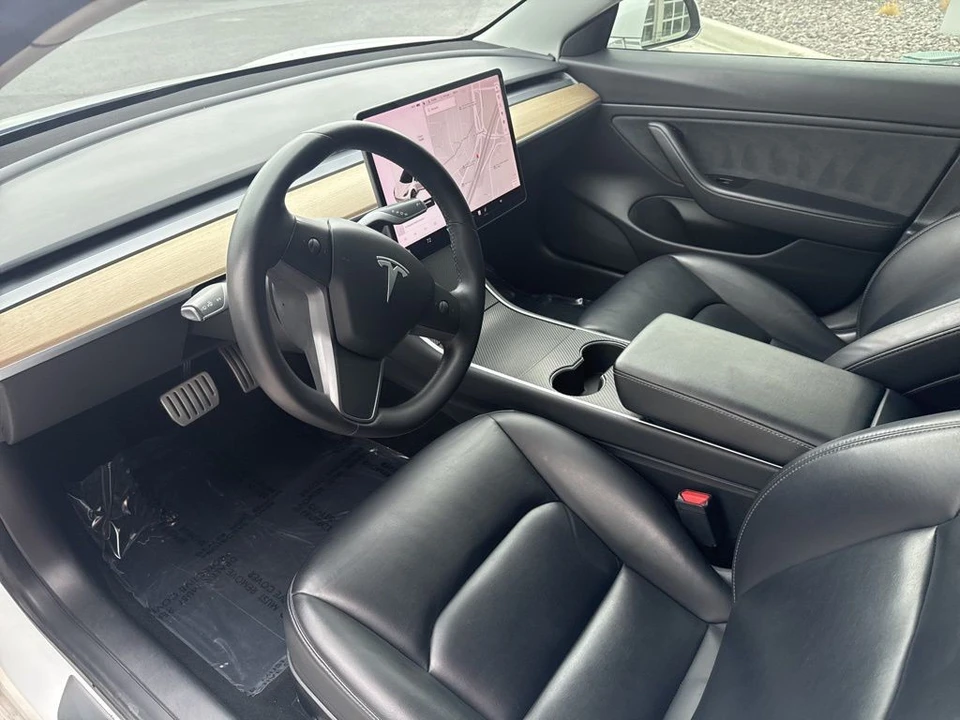 2020 Tesla Model 3 Performance - Image 12 of 21