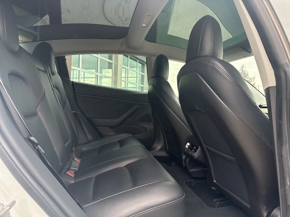 2020 Tesla Model 3 Performance - Image 20 of 21