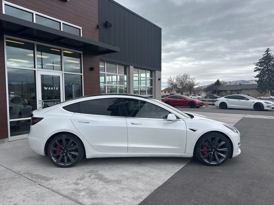 2020 Tesla Model 3 Performance - Image 9 of 21
