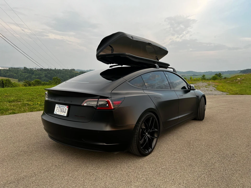 2020 Tesla Model 3 Performance - Image 26 of 31