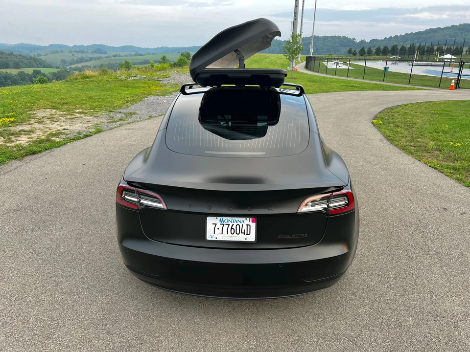 2020 Tesla Model 3 Performance - Image 22 of 31