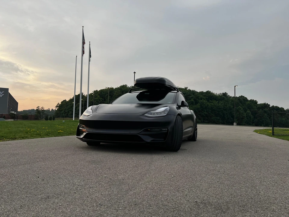 2020 Tesla Model 3 Performance - Image 9 of 31