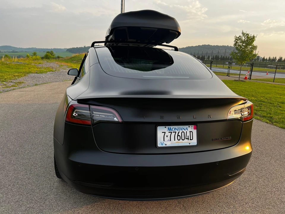2020 Tesla Model 3 Performance - Image 21 of 31