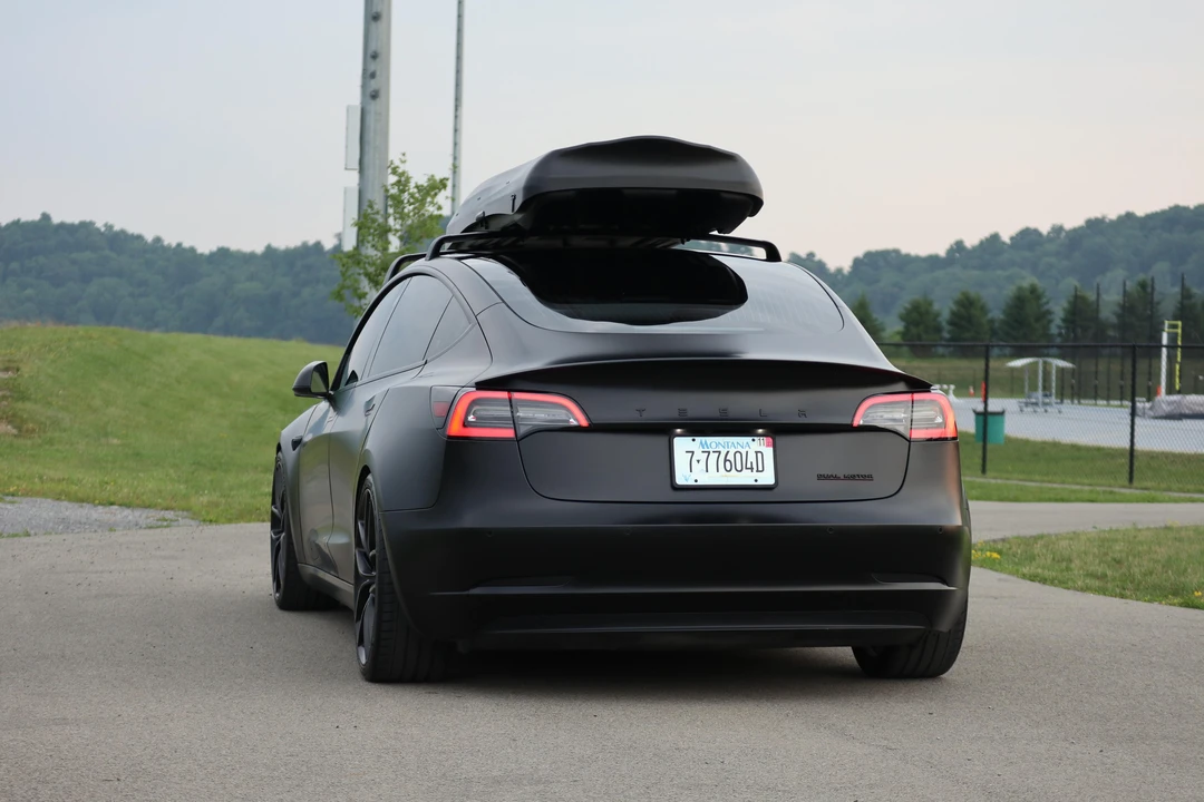 2020 Tesla Model 3 Performance - Image 19 of 31