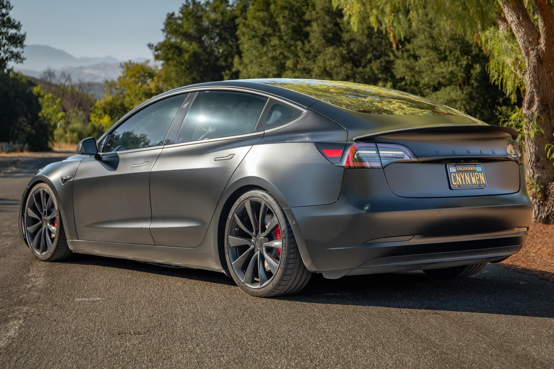 2020 Tesla Model 3 Performance - Image 4 of 31