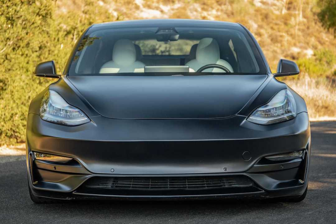 2020 Tesla Model 3 Performance - Image 2 of 31