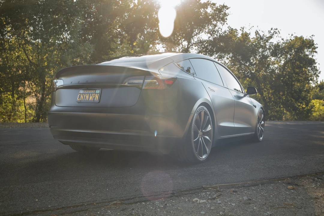 2020 Tesla Model 3 Performance - Image 29 of 31