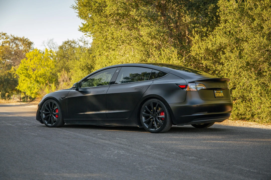 2020 Tesla Model 3 Performance - Image 22 of 31