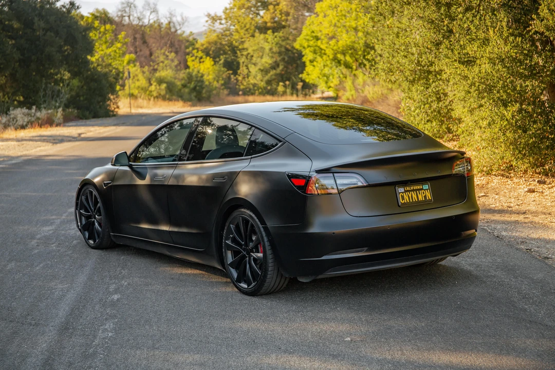 2020 Tesla Model 3 Performance - Image 24 of 31