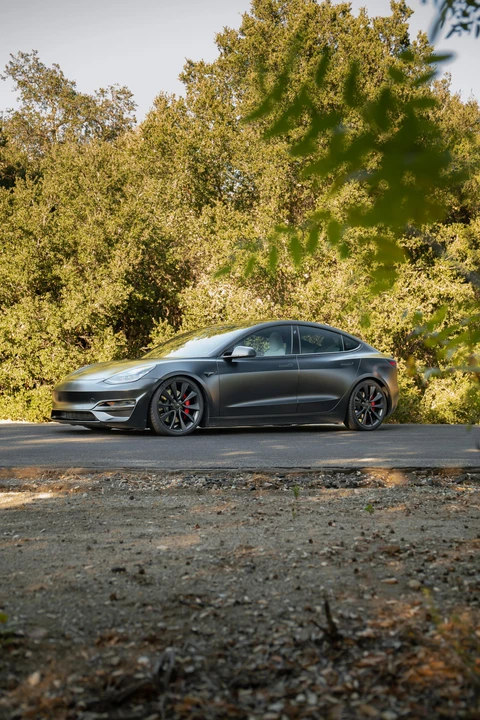 2020 Tesla Model 3 Performance - Image 14 of 31