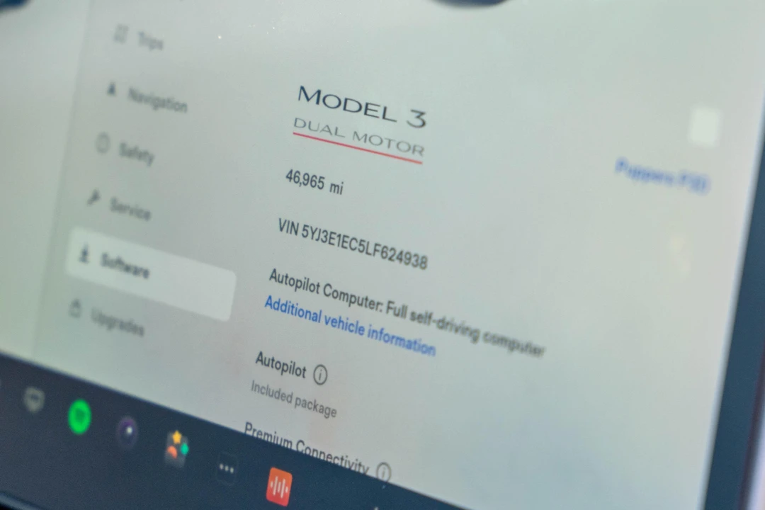 2020 Tesla Model 3 Performance - Image 30 of 31