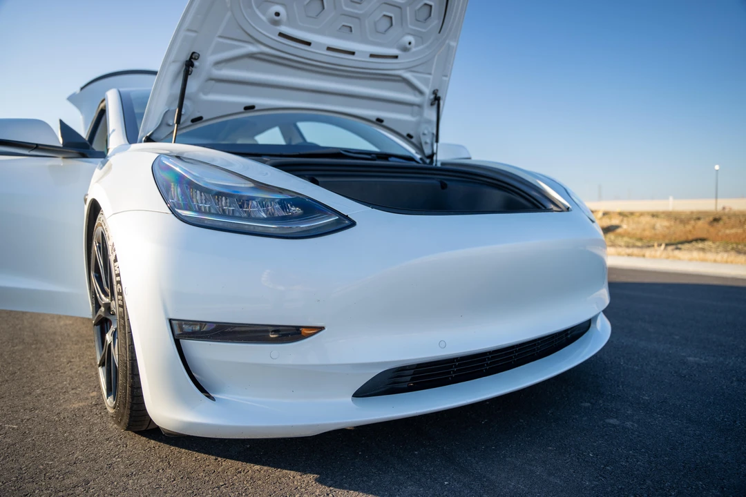 2020 Tesla Model 3 Performance - Image 13 of 31
