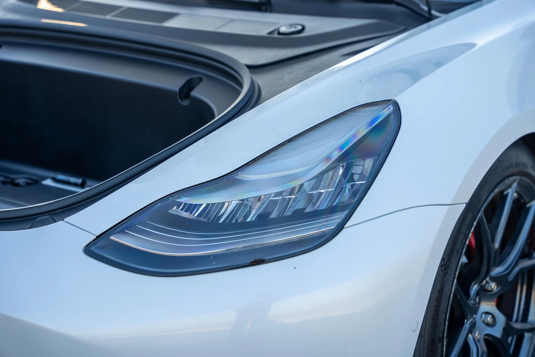 2020 Tesla Model 3 Performance - Image 15 of 31