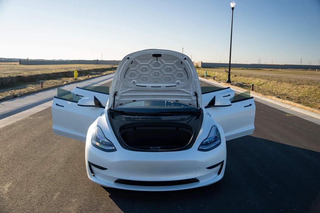 2020 Tesla Model 3 Performance - Image 6 of 31